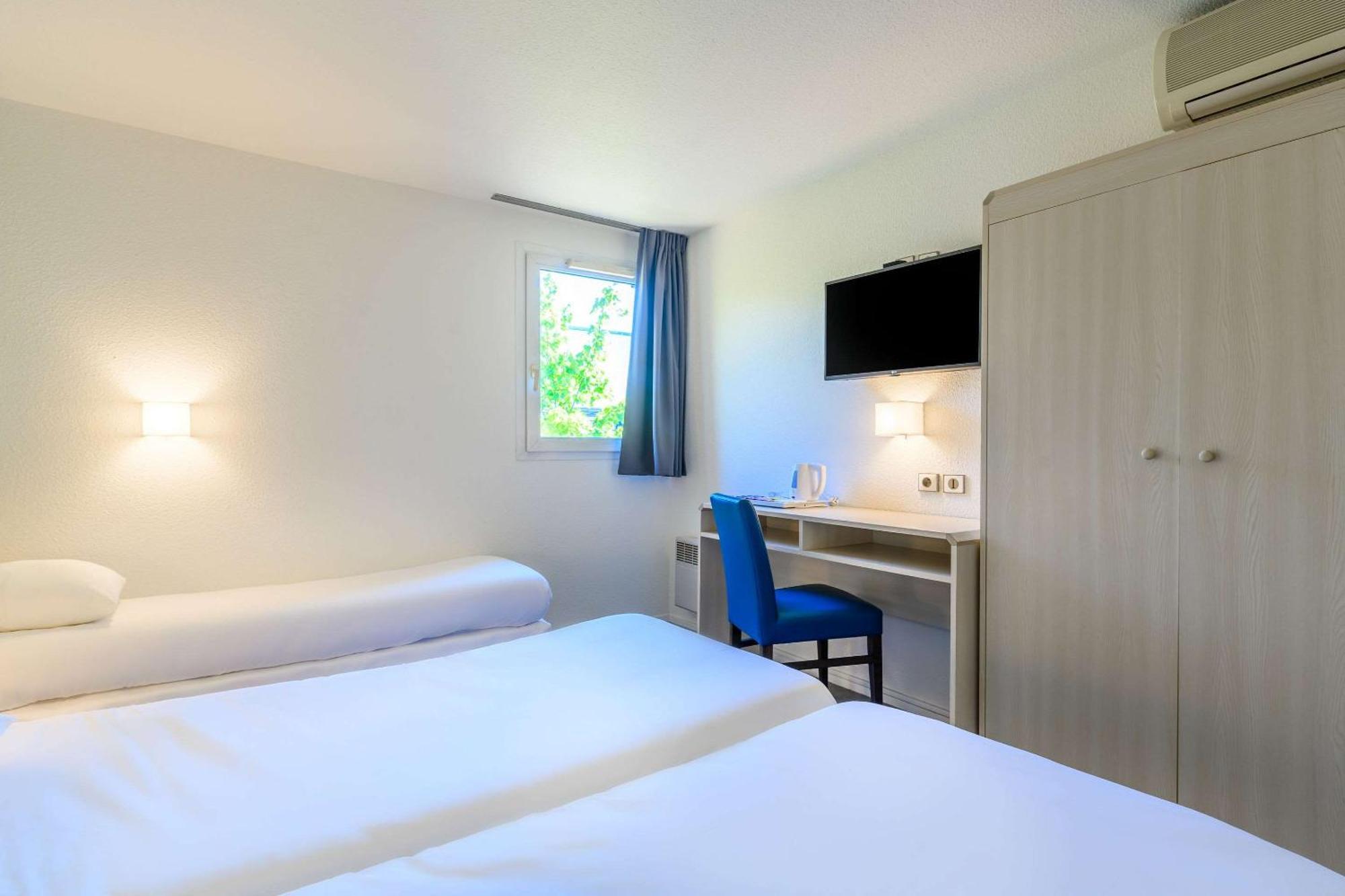 Comfort Hotel Orleans Saran Exterior photo